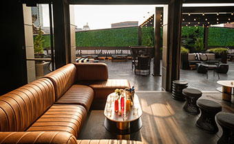 Stratus lounge seating with cocktails on table
